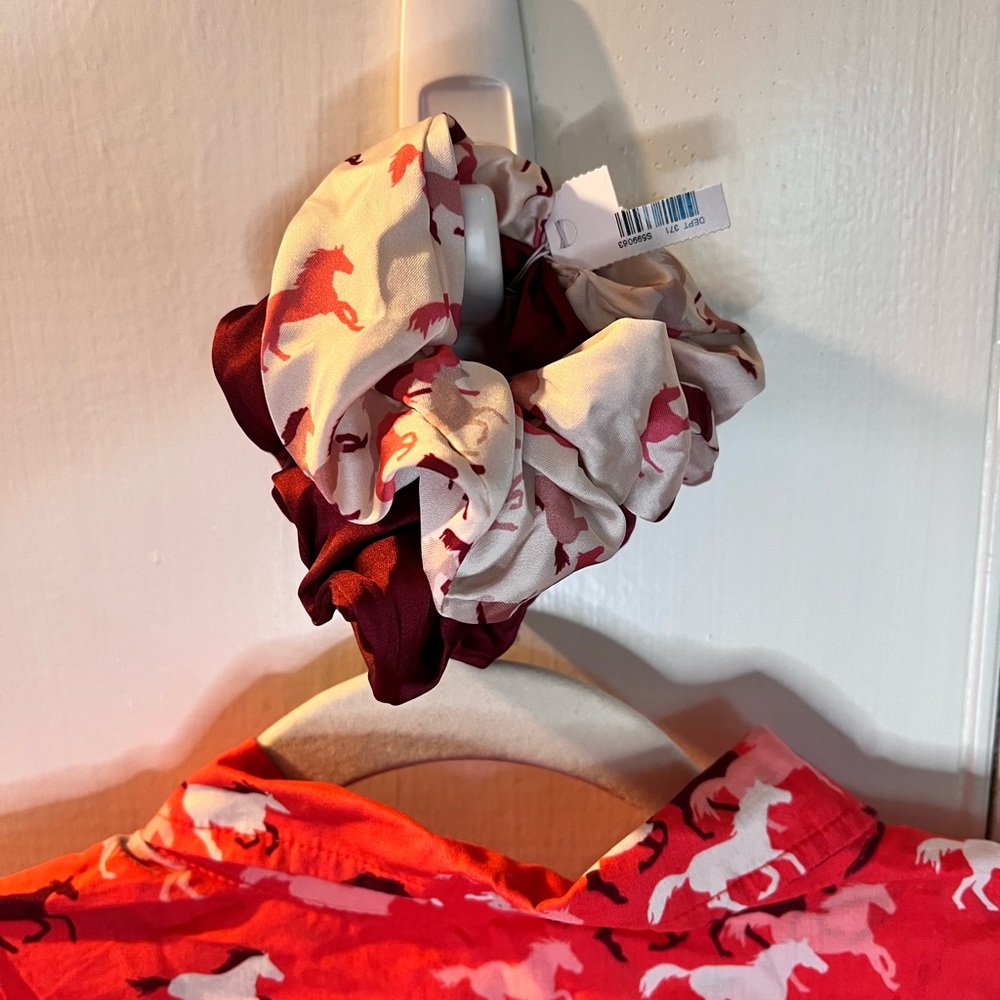 Anne Taylor loft horse print silk scrunchies. Set of two. New with tags.
